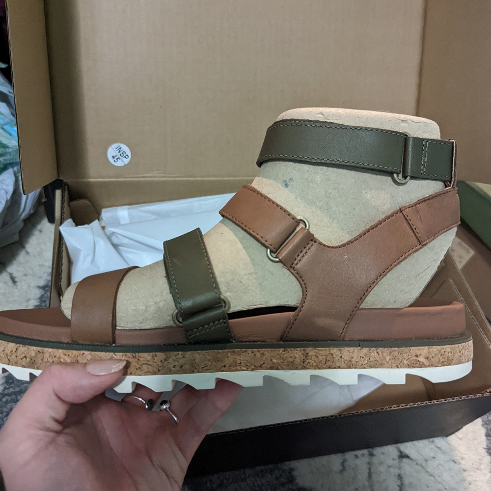 Sorel Roaming Sandals size 10
